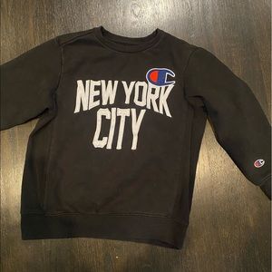 Champion kids black sweatshirt size S. “NEW YORK CITY”